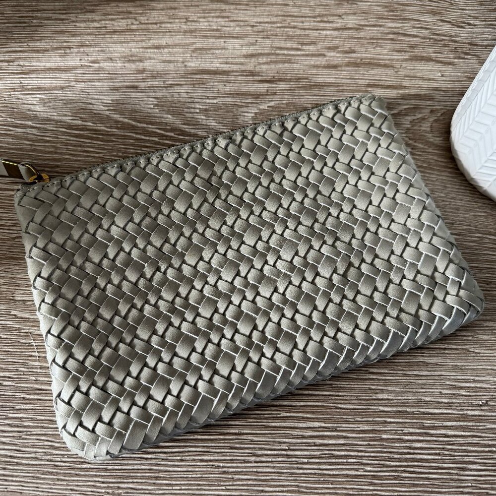 NWT Madewell Woven Leather Wallet/Clutch - Ashen Sage - Picture 2 of 3